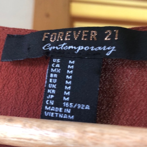 NWOT lace bell sleeve boho top - Picture 4 of 8